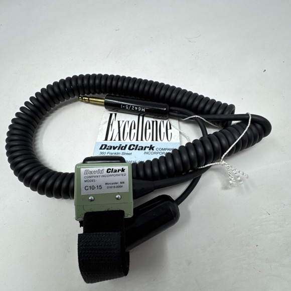 David Clark H10-13.4 Aviation Headset With Dual Plugs & C10-15 PTT Switch EUC - Picture 10 of 16